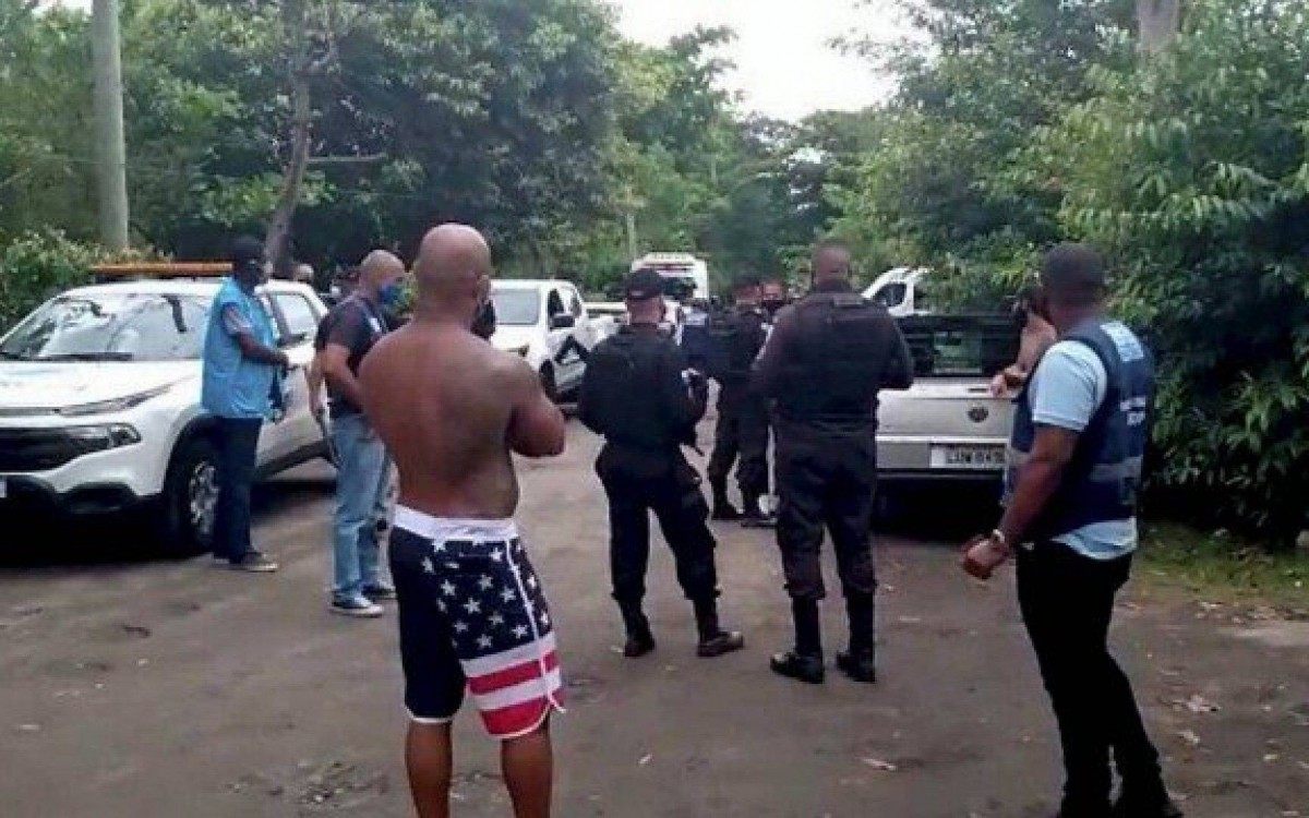 PM e Prefeitura do Rio acabam com festa clandestina na Zona Oeste do Rio