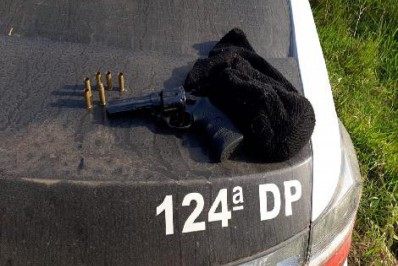 Polícia encontra arma usada na chacina em Saquarema 