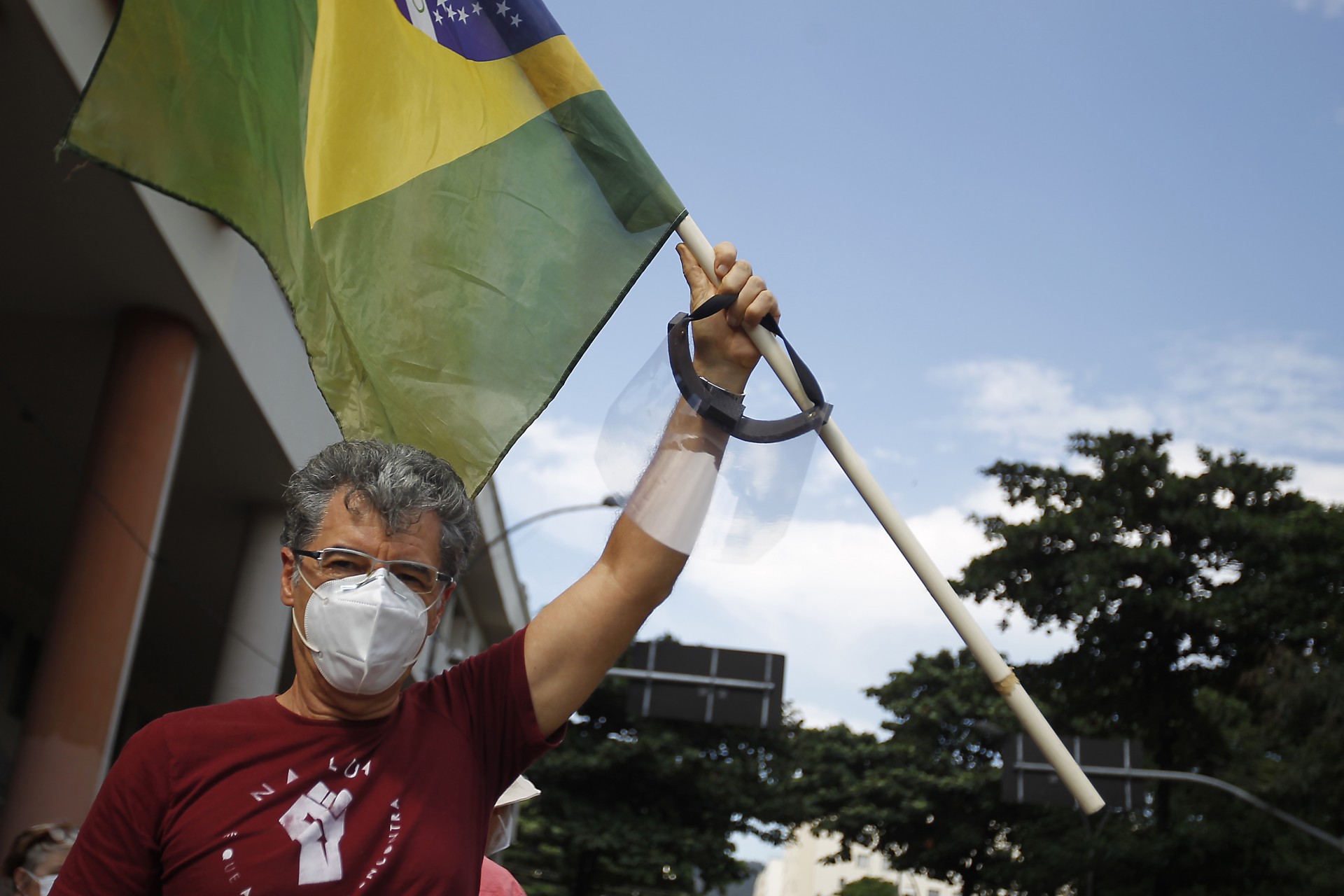 Rio de Janeiro 29/05/2021 - Manifestantes fazem ato contra Bolsonaro e a favor da vacina no Rio. Na foto acima o ator Paulo Betti. Foto: Luciano Belford/Agencia O Dia - Luciano Belford/Agencia O Dia