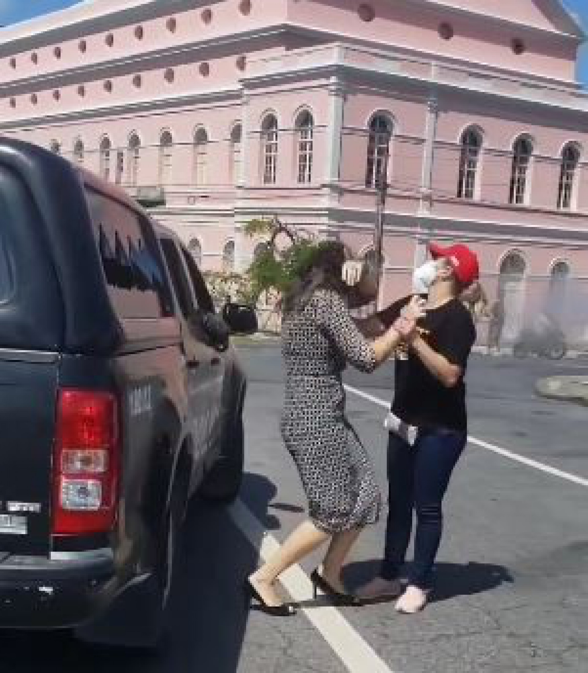 Vídeo: repressão policial encerra protesto contra Bolsonaro no Recife; vereadora do PT é agredida