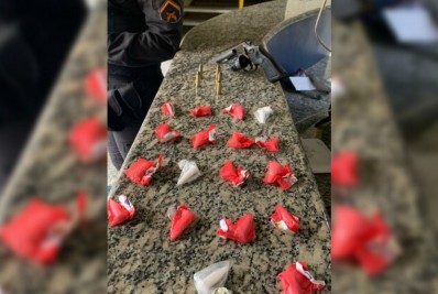 Suspeito de tráfico morre após confronto com PMs em Arraial do Cabo
