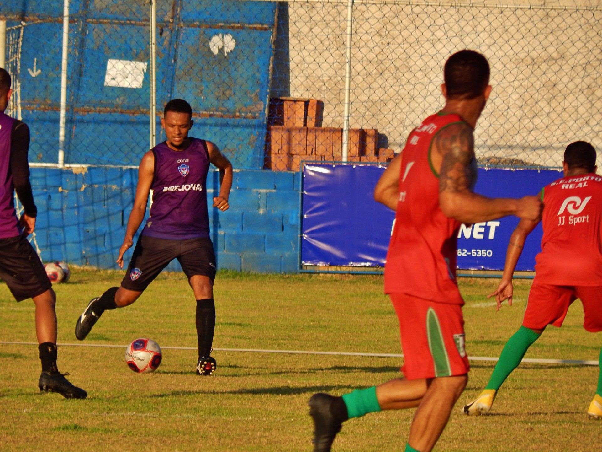 A partida foi disputada n Est&aacute;dio N&eacute;lio Gomes, em Hinterl&acirc;ndia - Marcos Leandro / SEBR