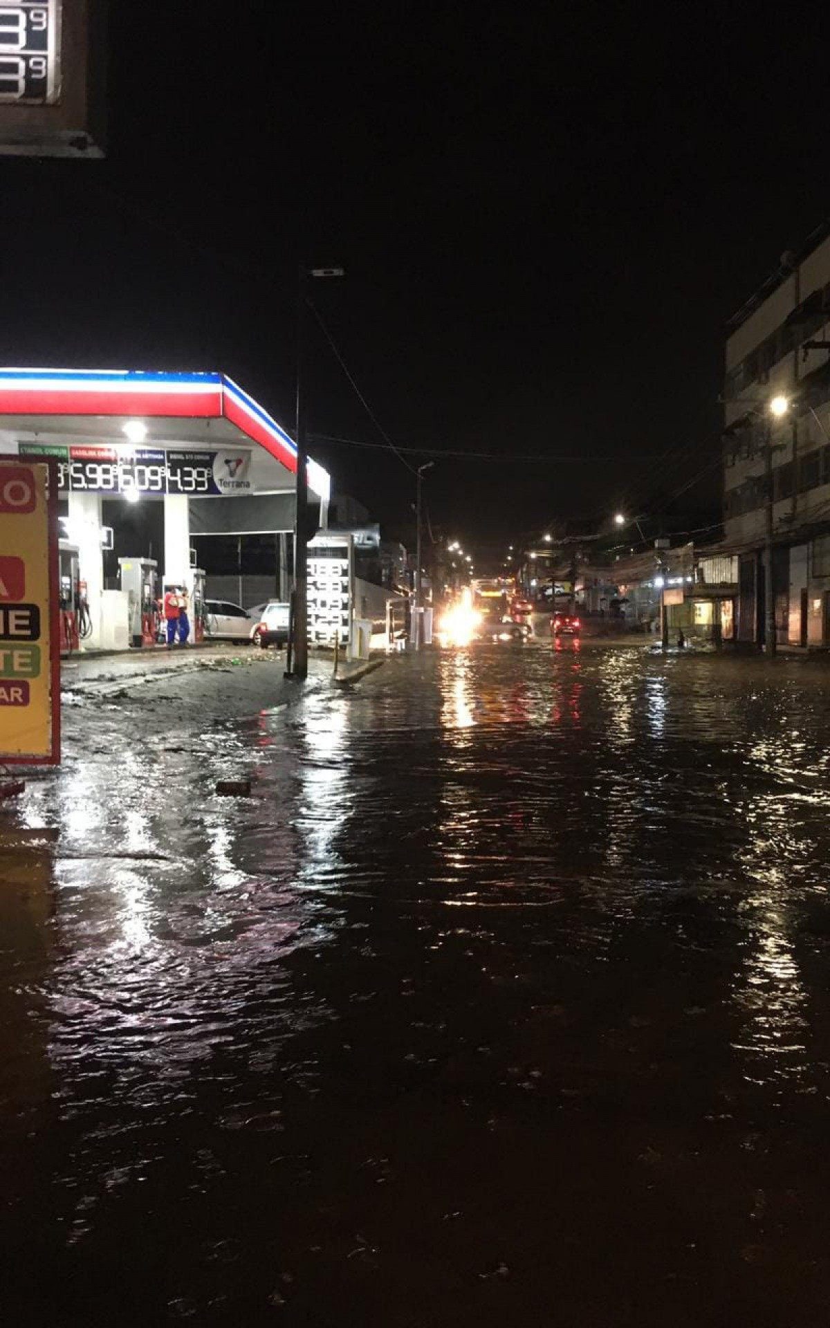 A Defesa Civil solicita aos moradores de &aacute;reas de risco que fiquem atentos aos avisos da pasta