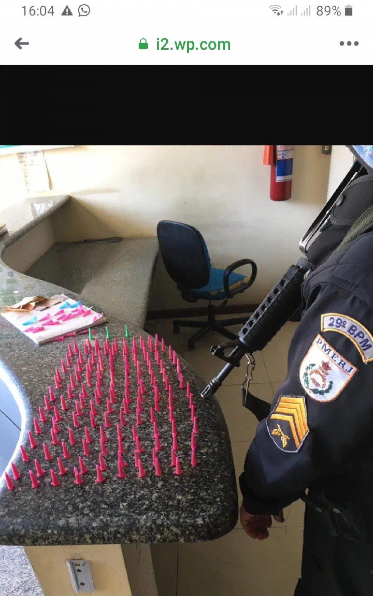 Apreens&atilde;o de 142 pinos de coca&iacute;na.