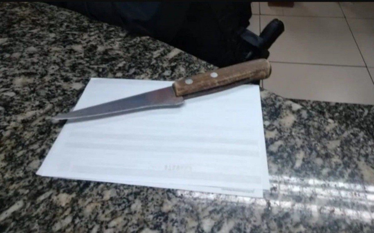 Pris&atilde;o por tentativa de homic&iacute;dio.
