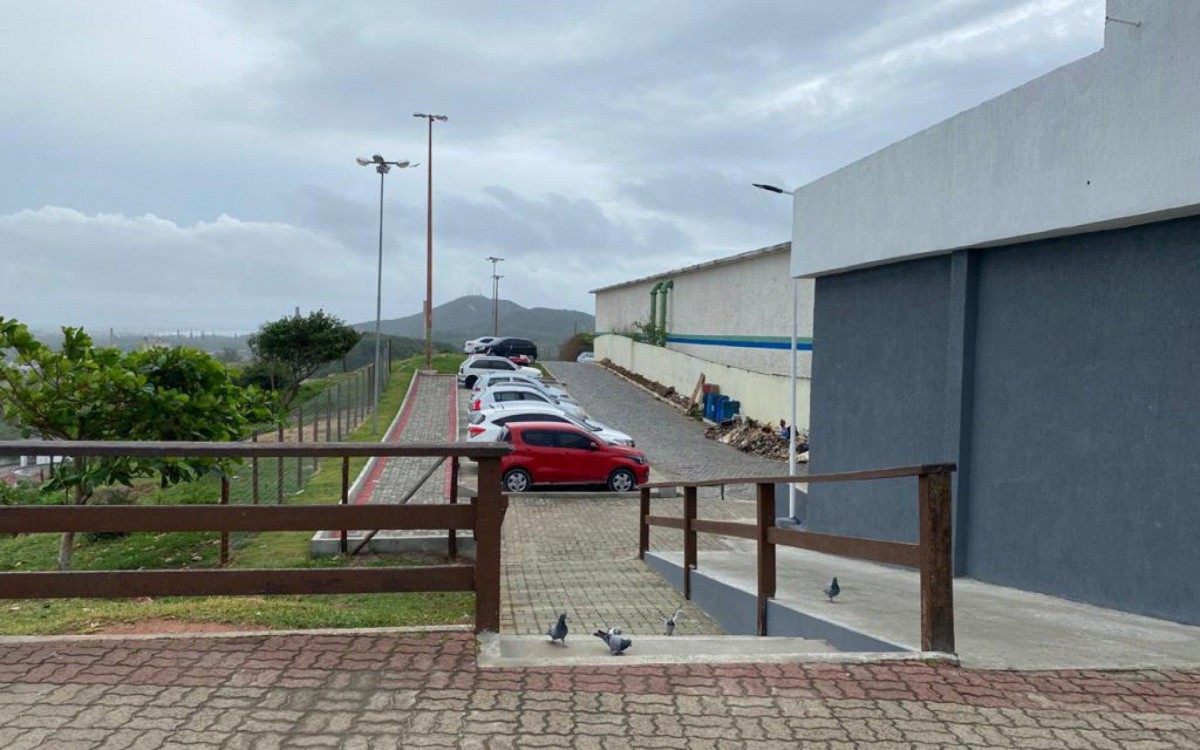 Estrutura da unidade conta com acessibilidade e estacionamento para at&eacute; 10 ve&iacute;culos