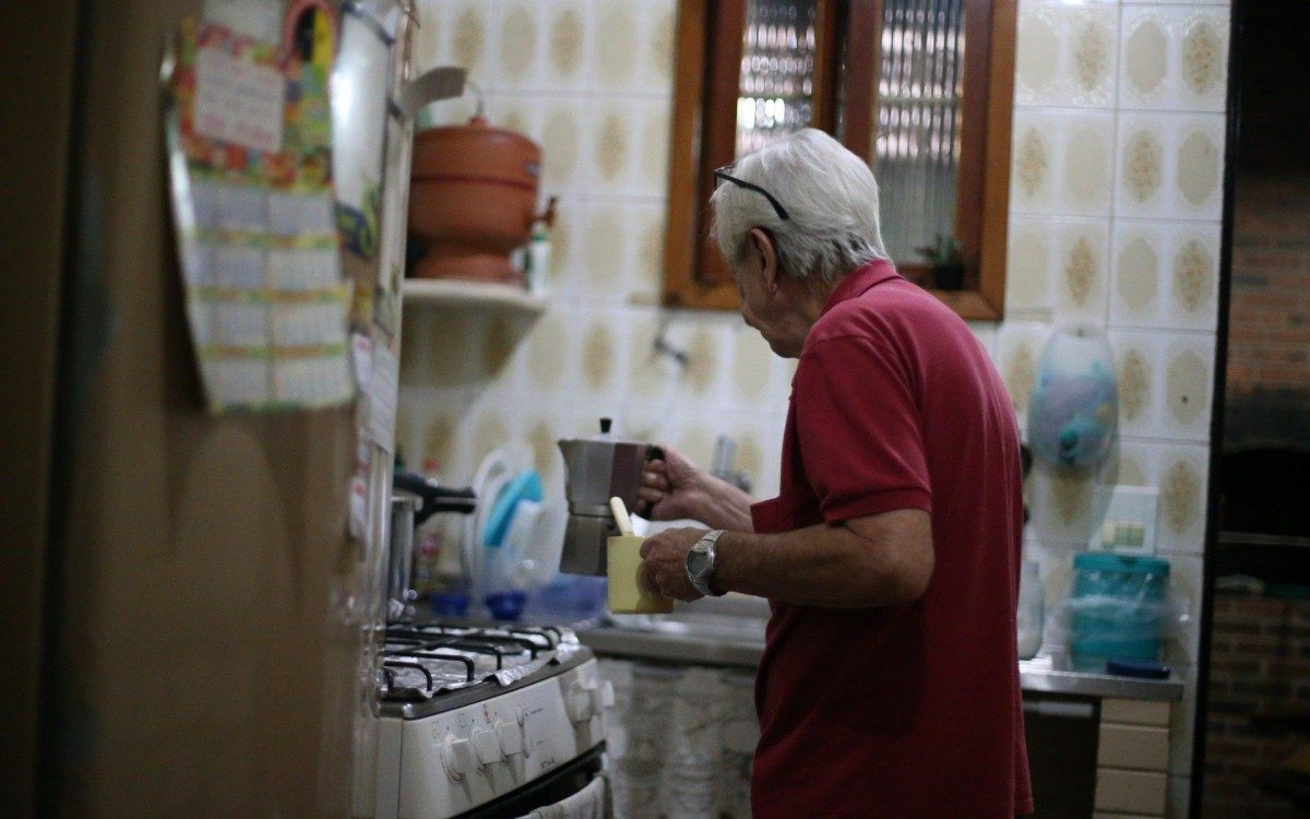 Especial 70 Anos Jornal O DIA. Luarlindo Ernesto, rep&oacute;rter do Jornal O DIA.