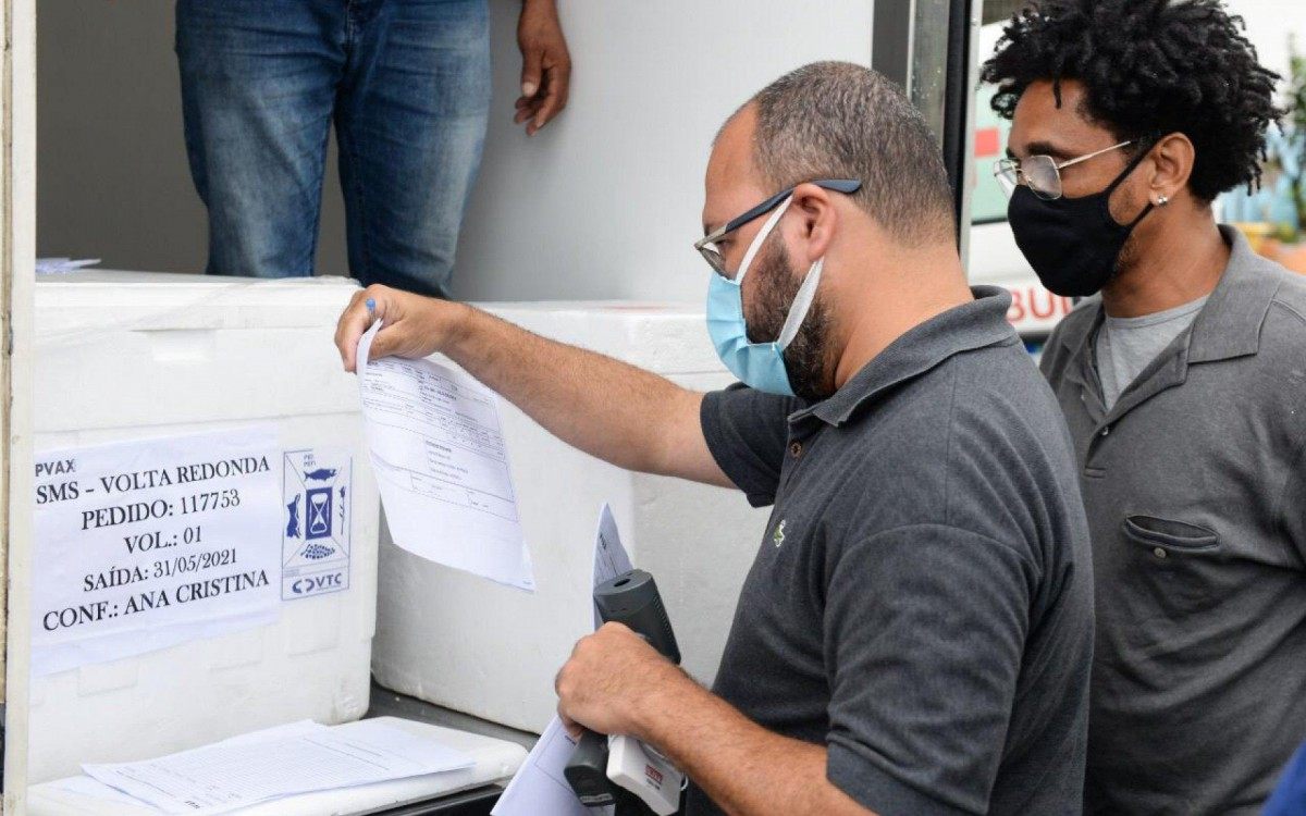 Com chegada de doses da Pfizer, Secretaria de Sa&uacute;de pretende zerar fila de comorbidades 