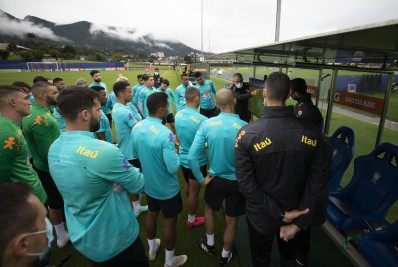 Jogadores da Seleção que atuam na Europa se reúnem e ameaçam não participar da Copa América