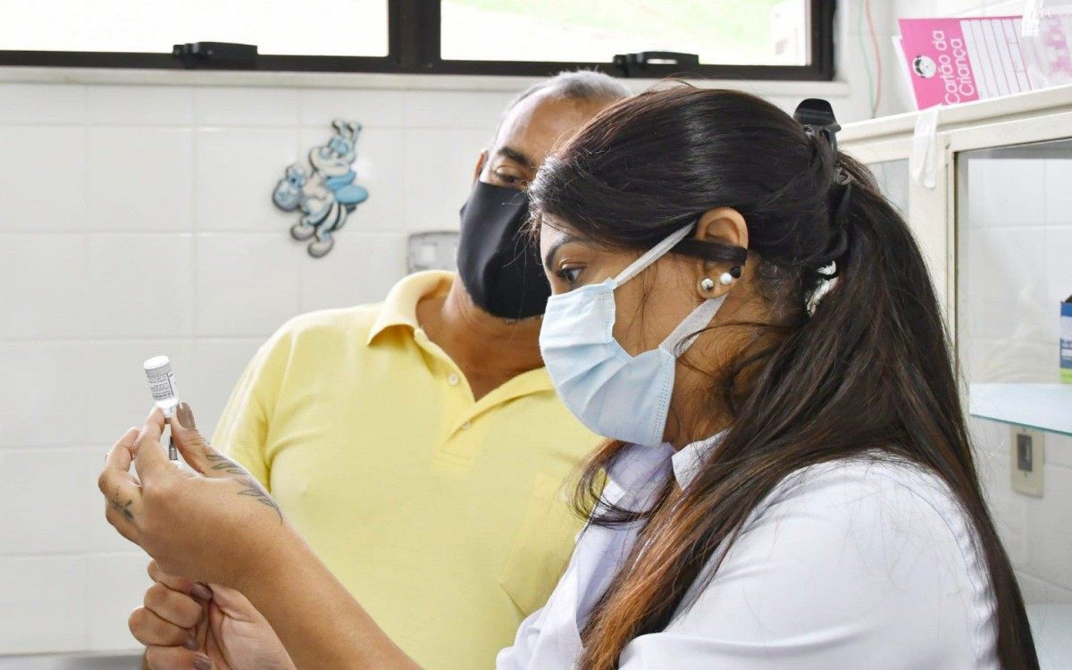 Hipertensos e diab&eacute;ticos com 45 anos devem ser vacinados