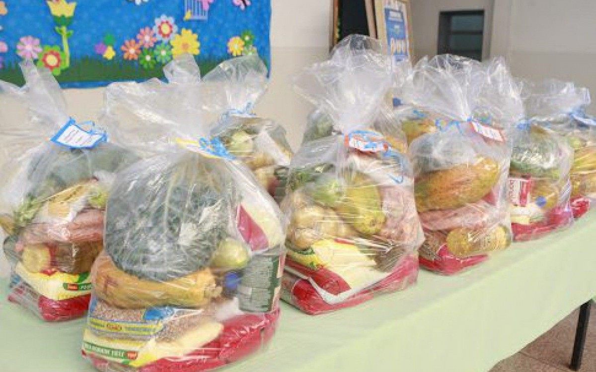 Ao todo ser&atilde;o adquiridos 31.863 kits compostos por g&ecirc;neros aliment&iacute;cios n&atilde;o perec&iacute;veis, obedecendo o programa nutricional estabelecido pela Secretaria Municipal de Educa&ccedil;&atilde;o