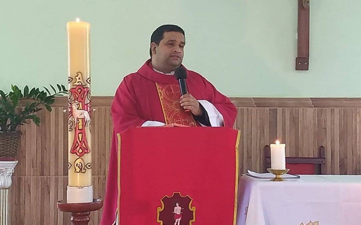 Padre Adjan morre de Covid-19, em Duque de Caxias