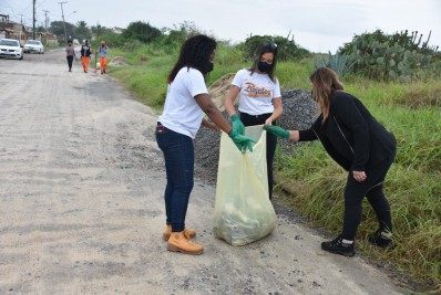 Limpeza da restinga abre a Semana do Meio Ambiente em Maricá