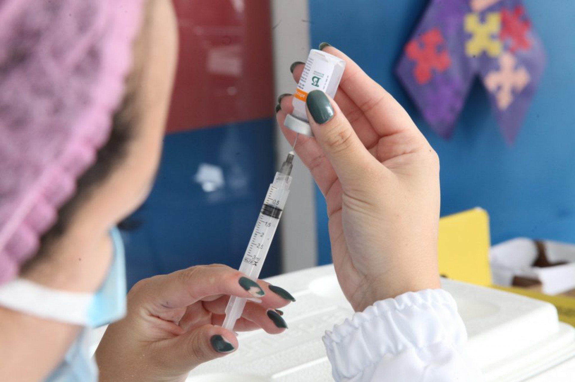 São Gonçalo volta a vacinar comórbidas grávidas e puérperas com Pfizer