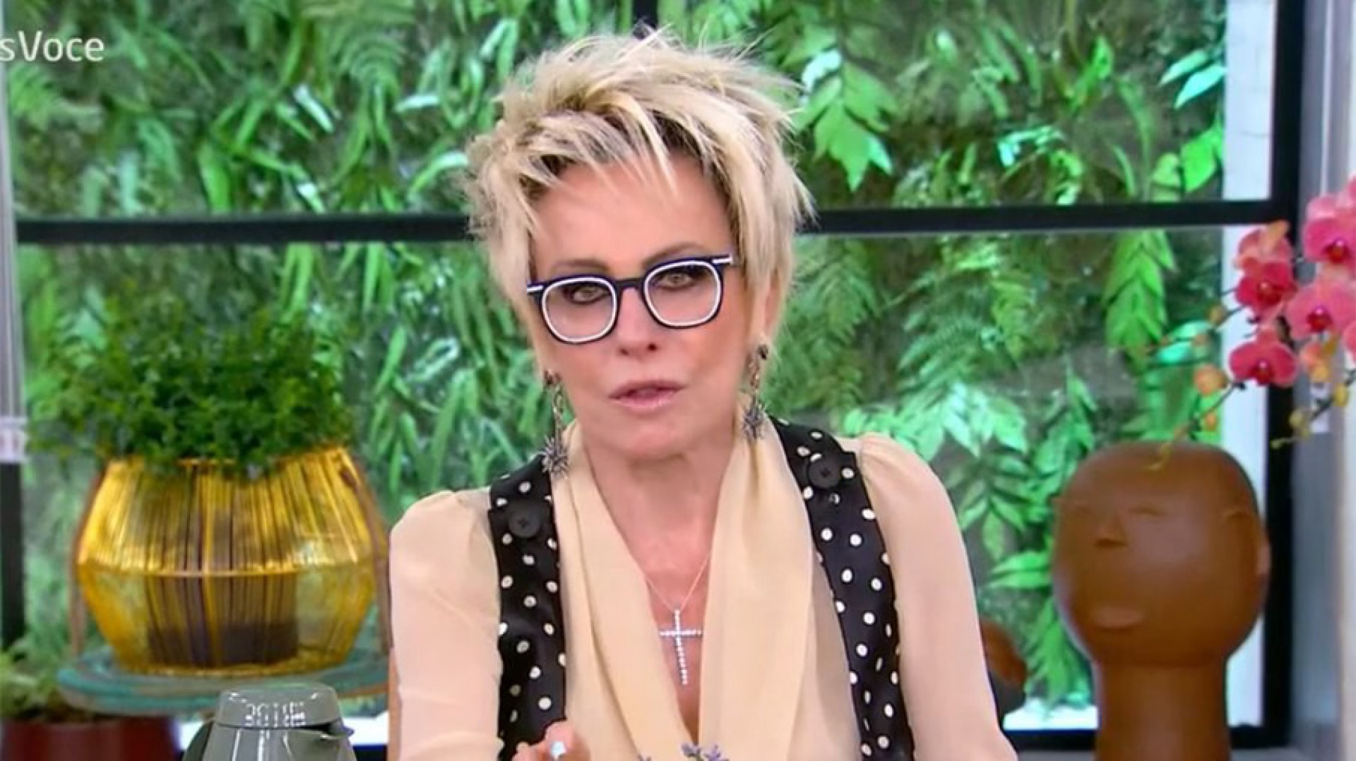 Ana Maria se emociona após ver reportagem do 'Mais Você' - Reprodução/Globo