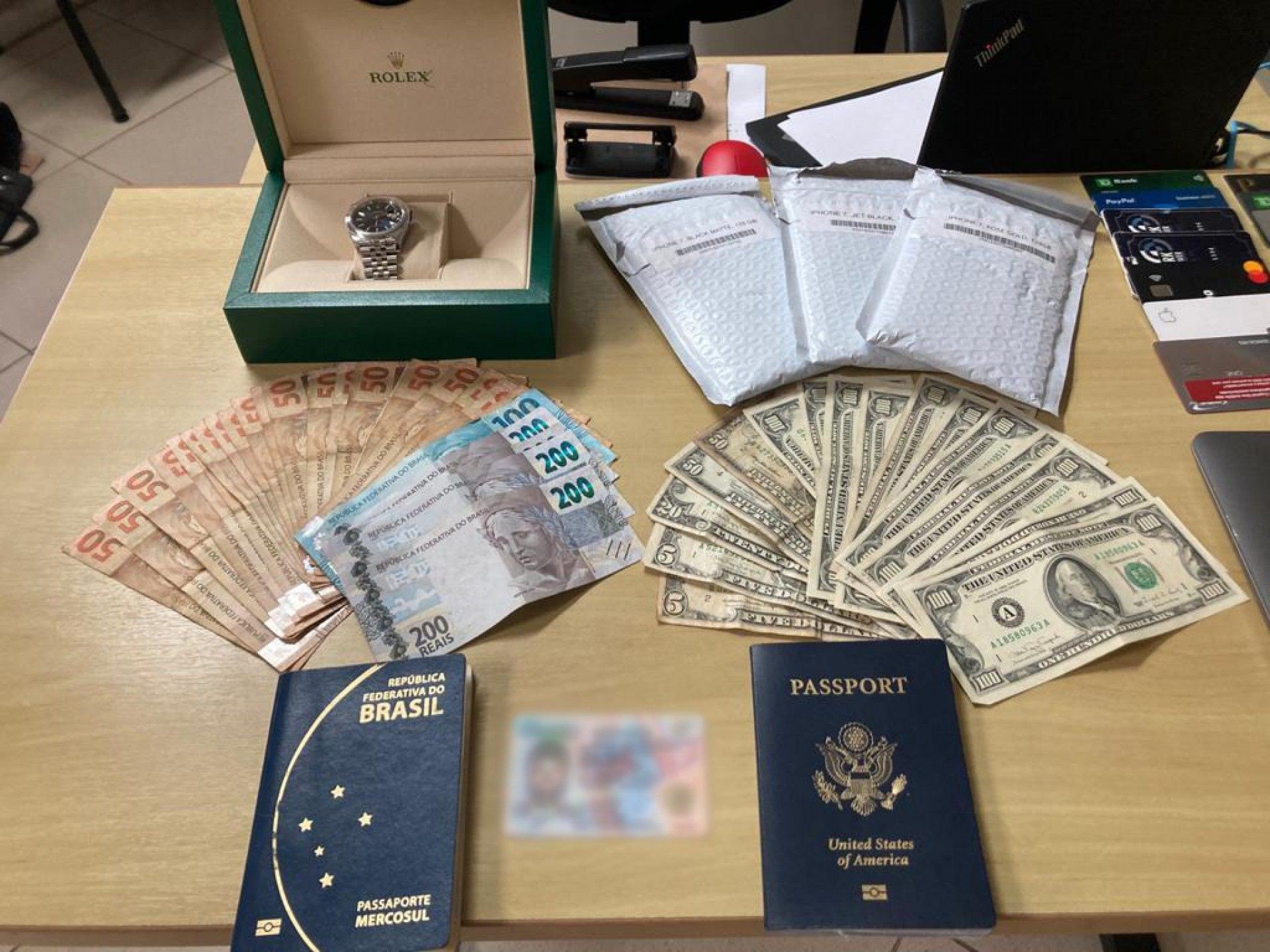 Polícia Federal faz operação para combater tráfico internacional de armas