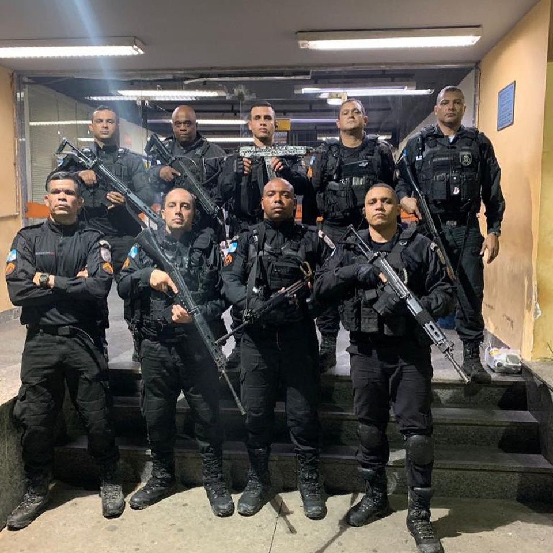 Os policiais militares após a ação no bairro Bom Pastor - Divulgação / PM