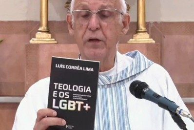 Padre Julio Lancellotti é alvo de ataques após sugerir leitura com temática LGBT
