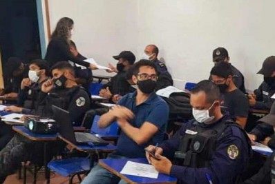 Guardas de Arraial do Cabo fazem treinamento para abordagem a crianças