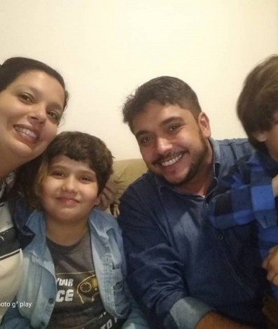 Família do repórter Barney Chevrand - Reprodução