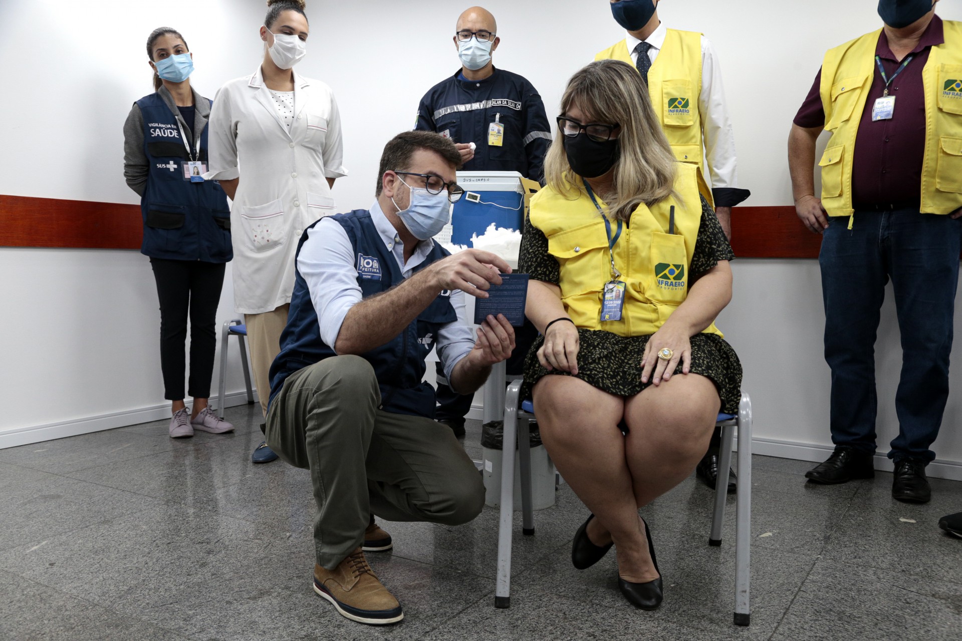 Vacinação de profissionais portuários e aeroviários. - Edu Kapps fotografia