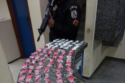 Santo Antônio de Pádua: Jovem tenta fugir de abordagem, mas é preso por tráfico durante ação do 36° BPM