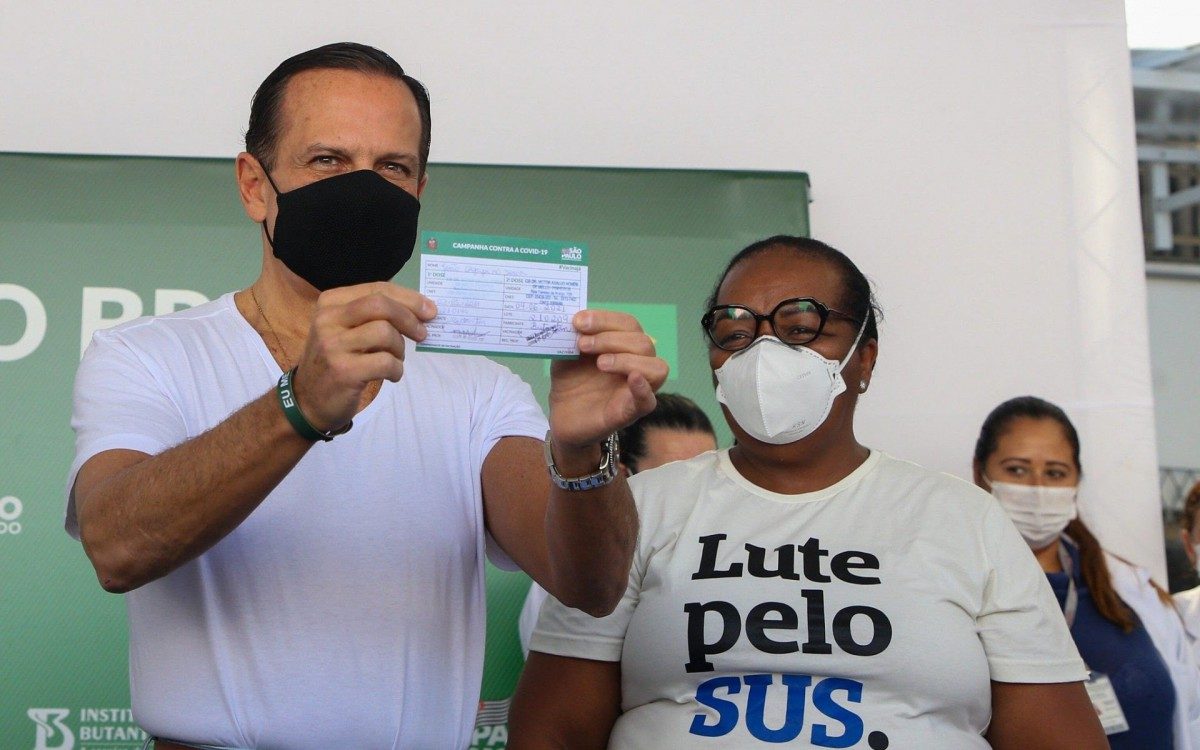 Doria, que tem 63 anos, chegou ao Centro de Sa&uacute;de I "Doutor Victor Ara&uacute;jo Homem de Mello", em Pinheiros, zona oeste da capital paulista, pela manh&atilde;