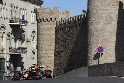 Red Bull domina e Mercedes tem problemas no primeiro dia de treinos no Azerbaijão