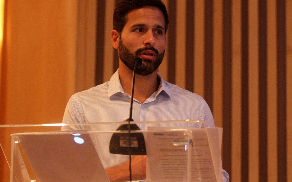 Prefeito Eduardo Paes lan&ccedil;a no Museu do Amanh&atilde;, pacote de a&ccedil;&otilde;es ambientais que visa melhorias at&eacute; 2030. Na foto,o Secret&aacute;rio Municipal de Integridade P&uacute;blica.