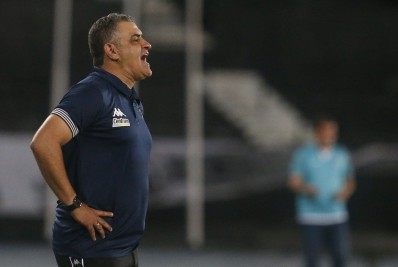 Chamusca cita cobrança por 'mais intensidade' para melhora do Botafogo no segundo tempo