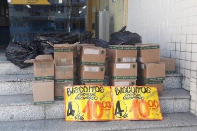 Polícia identifica ambulante que anunciava biscoito 'roubado' em Madureira