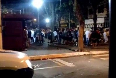 Guarda Municipal e PM dispersam aglomeração na Praça da Colina em Volta Redonda