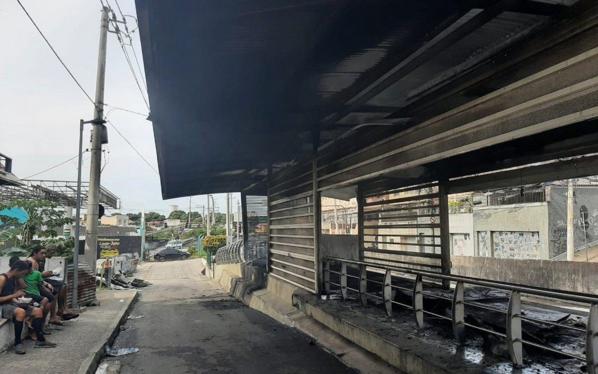 Incêndio atingiu estação da Zona Norte