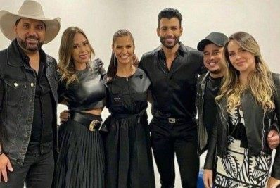 Gusttavo Lima e Andressa Suita aparecem juntos em show