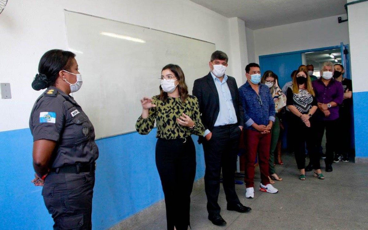 Secret&aacute;ria Nacional da Juventude visita Duque de Caxias