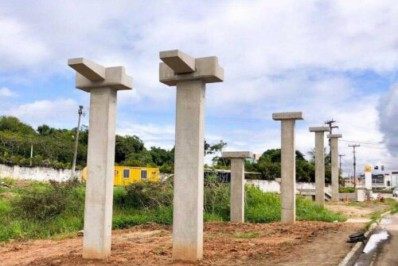 Trânsito na RJ-106 ficará em meia pista nesta terça-feira (8)