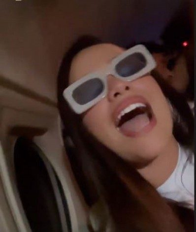 Juliette pega carona no jatinho de Anitta - Reporter 03