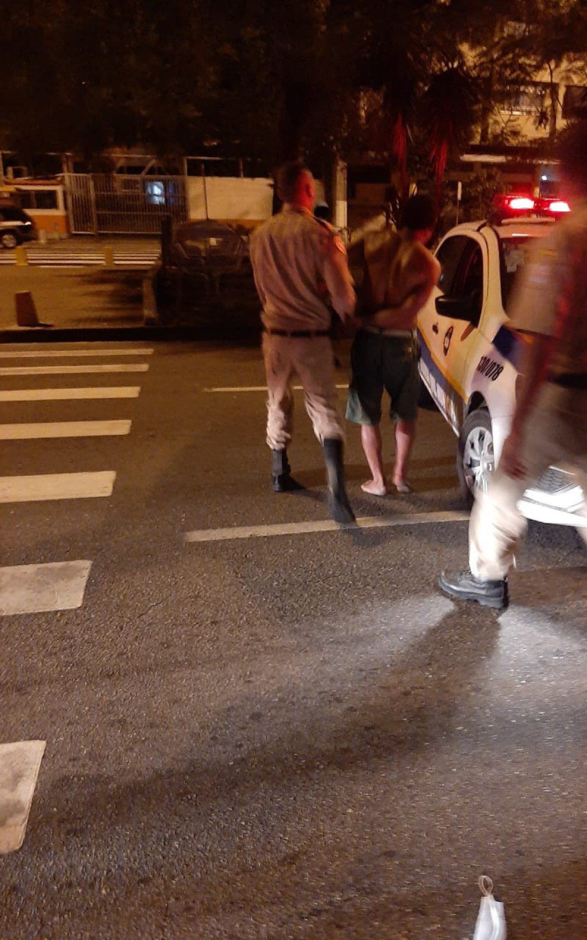 Homem &eacute; detido ap&oacute;s esfaquear v&iacute;tima no Centro de Niter&oacute;