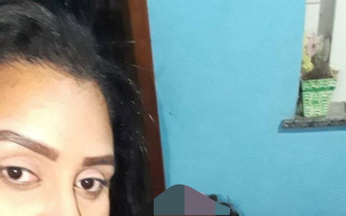 Ana Caroline Fel&iacute;cio foi morta a facadas pelo marido aos 29 anos 