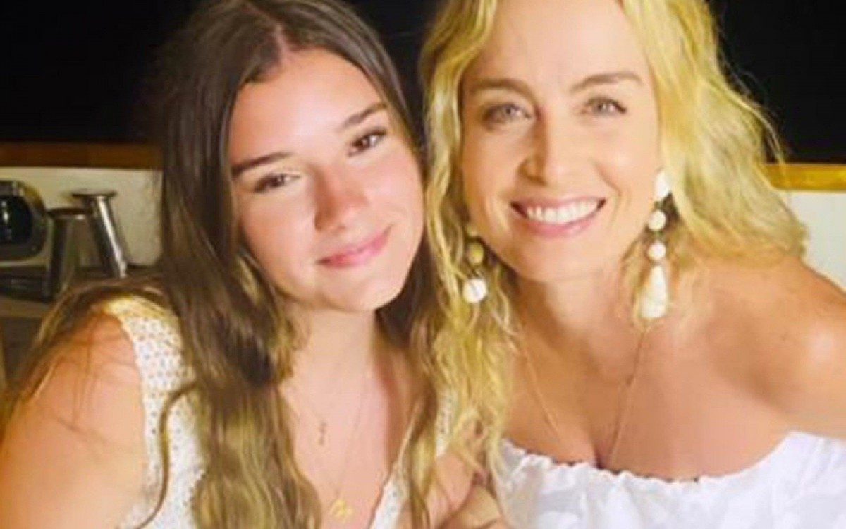 Manoela Esteves e Ang&eacute;lica