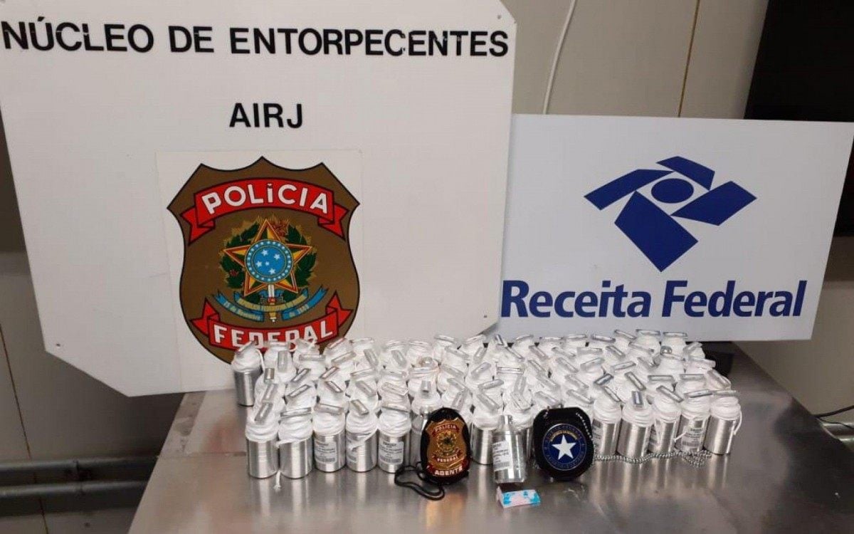 Peças metálicas com cocaína dentro, tinham massa bruta total de 14,8 quilos - Comunicação Social da PF/RJ