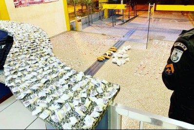 Polícia Militar apreende grande quantidade de drogas em Barra do Piraí