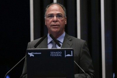 Relator altera PEC dos Precatórios para evitar limite a decisões judiciais e beneficiar estados