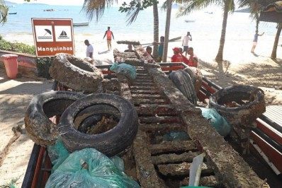 Mais de uma tonelada de lixo é recolhido em Búzios na Semana do Meio Ambiente