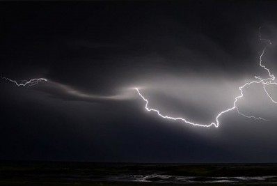 Tempestade provoca 27 mortes por raios na Índia