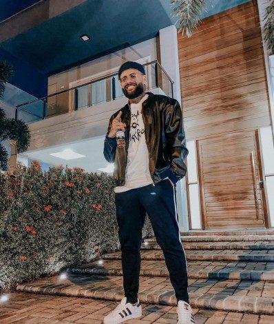 Cantor BG - Reprodução