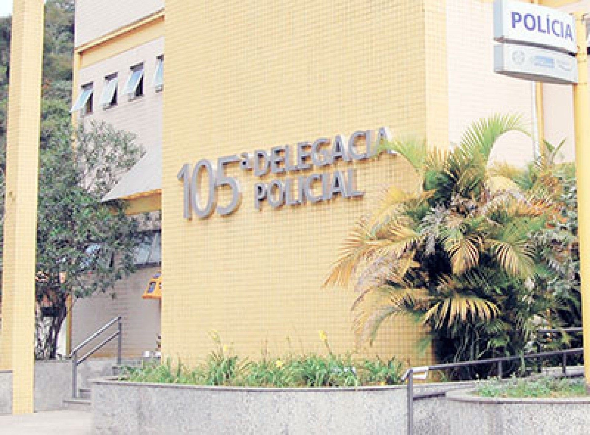 Padrasto e mãe são presos suspeitos de torturar, espancar e matar a própria filha de 4 anos em Petrópolis