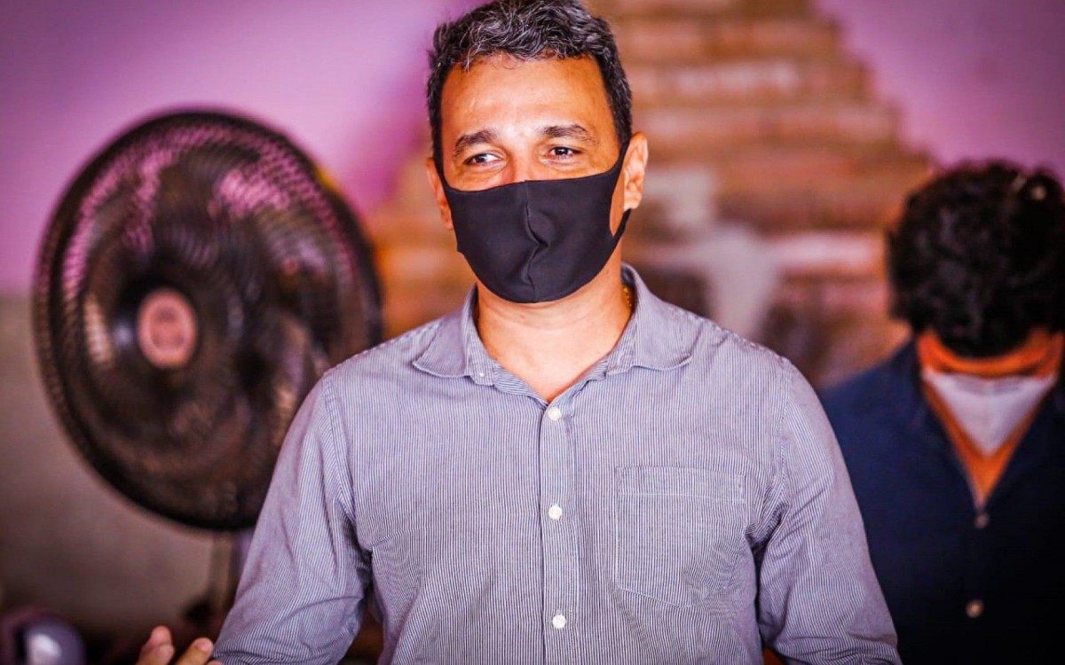 O secret&aacute;rio de Cultura Bruno Nunes destacou a import&acirc;ncia dos cursos para os moradores dos condom&iacute;nios