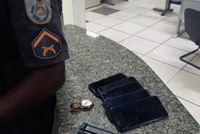 Polícia Militar prende homem com carro roubado em Meriti