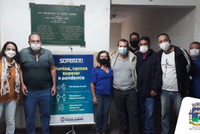 Paty do Alferes inicia entrega do cartão Supera RJ aos beneficiários